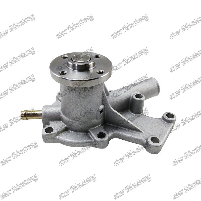 Water pump D640 D662 D722 19883-73030 15881-73030 15881-73033 1E051-73030 1E051-73034  For Kubota Engine Spare Parts